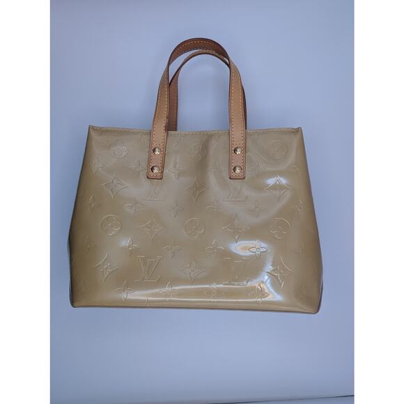 Authentic Louis Vuitton Vernis Reade PM Beige Patent Leather Handbag w/ Dustbag - Picture 1 of 11